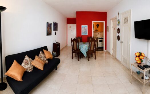 Balcón Línea y 14 en Vedado, apartamento independiente con terraza